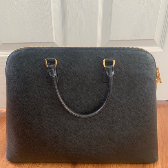 🖤STUNNING PRADA BAULETTO SAFFIANO LUXNERO TOTE🖤 - Picture 3 of 8